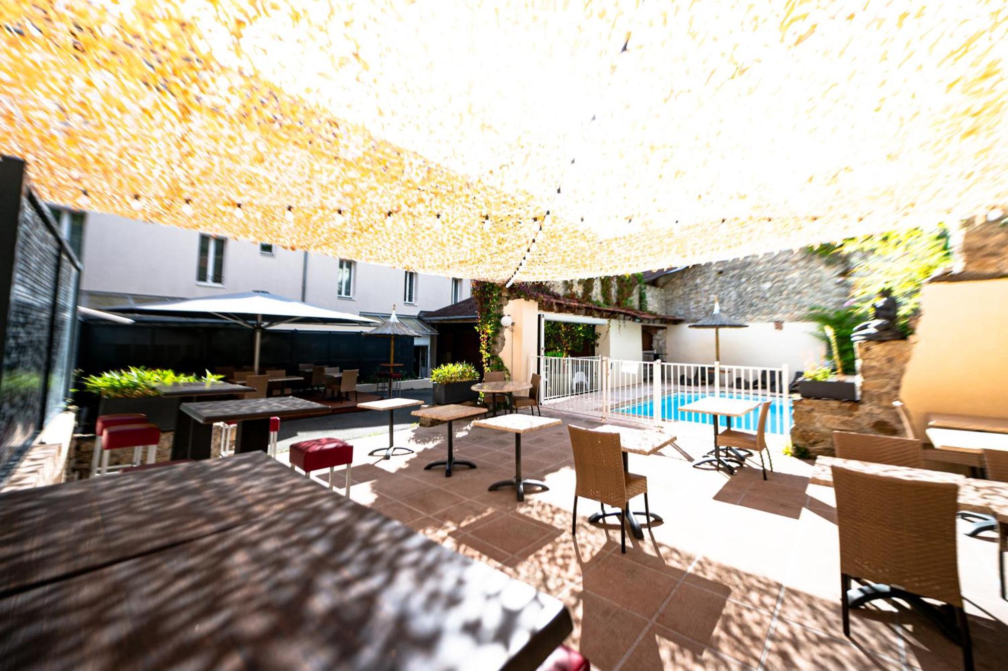 Brit Hotel Confort Auclair Guéret Exterior photo